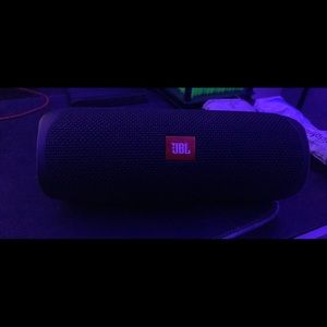 JBL FLIP 5 speaker